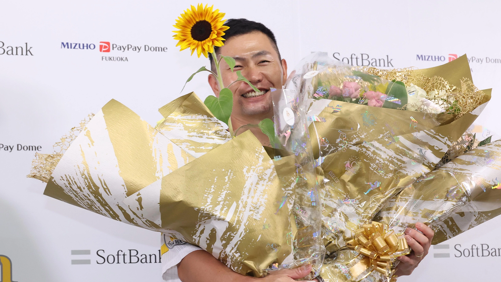 中村晃引退記念特設サイト メインビジュアル