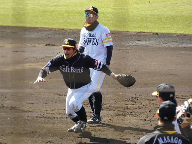 もっと高くなる気がしますけど…ホークス松田選手  エルボー  レガース 最終値下げ！