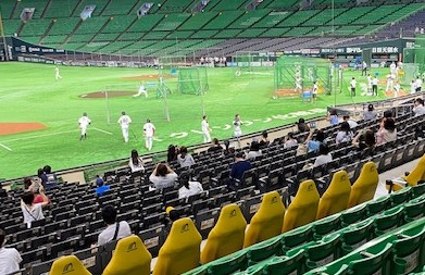 9月】コカ・コーラシートで試合前に練習見学♪ | 福岡ソフトバンクホークス