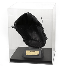 サファテ投手モデルグローブ