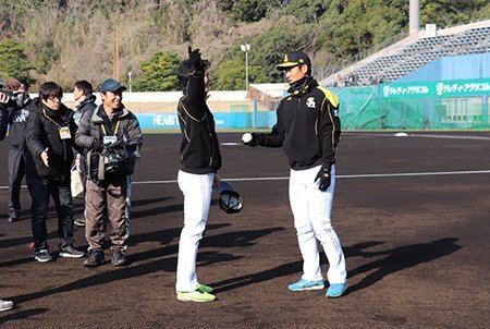 福岡ソフトバンクホークス 前田悠伍選手 直筆サインボール 宮崎キャンプロゴボール Yahoo!オークション -「前田悠伍サインボール」の落札相場・落札価格