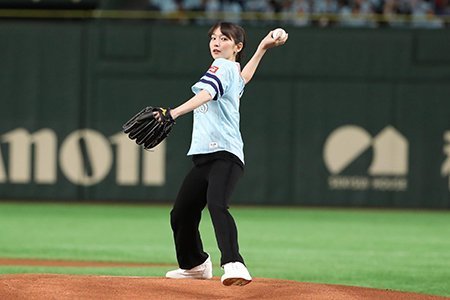 鷹の祭典』が煌びやかに東京ドームから開幕 | 福岡ソフトバンク