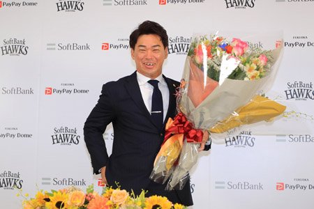 長谷川選手が引退表明「悔いはありません」 | 福岡ソフトバンク