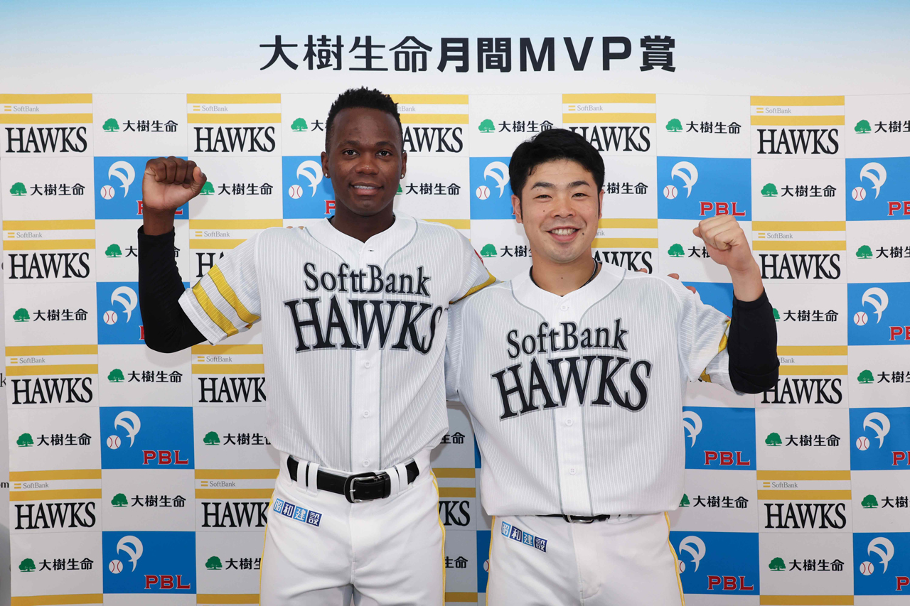 近藤健介選手とモイネロ投手が6月度「大樹生命月間MVP賞」W受賞