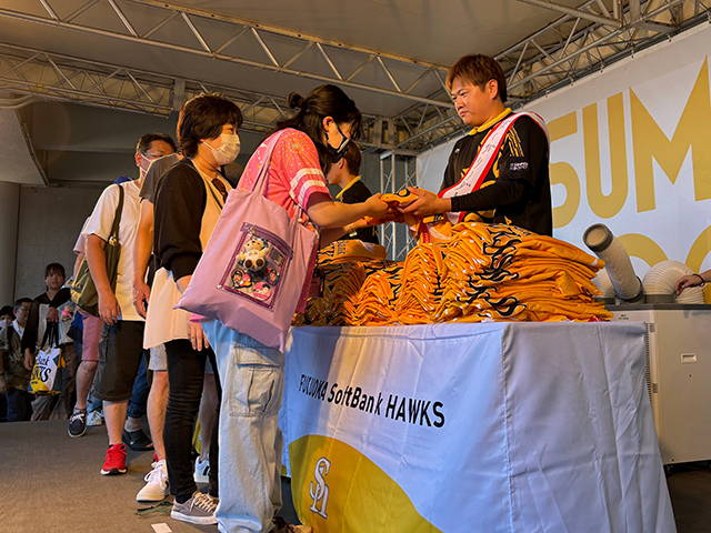 【HAWKS STORE】ユニフォーム選手手渡し参加券プレゼントキャンペーン！