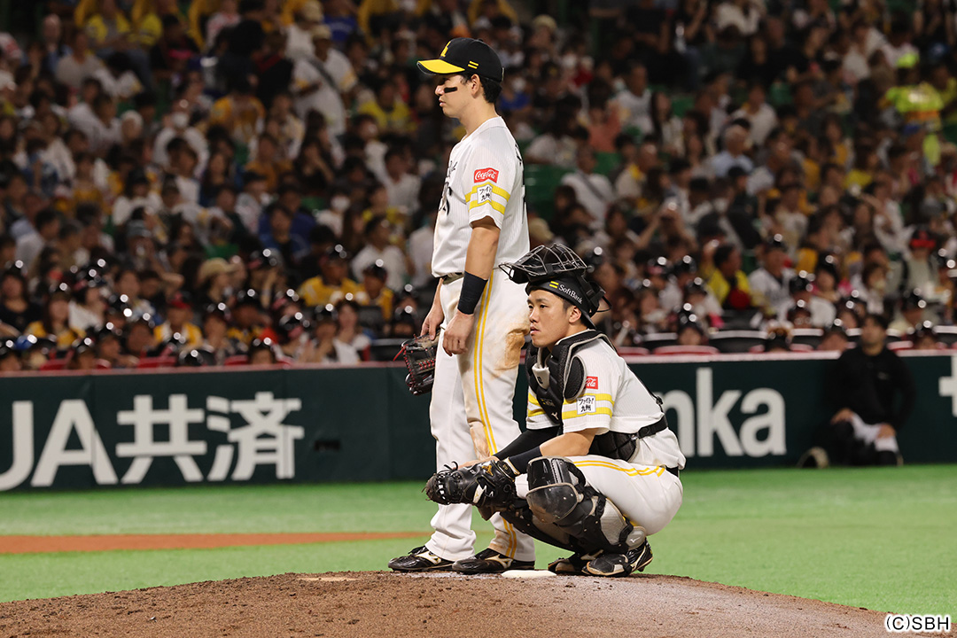 値下げ中！！福岡ソフトバンクホークス海野隆司　初ホームラン記念bbm happybirthday #海野隆司 #7月15日 #28歳 #softbankhawks